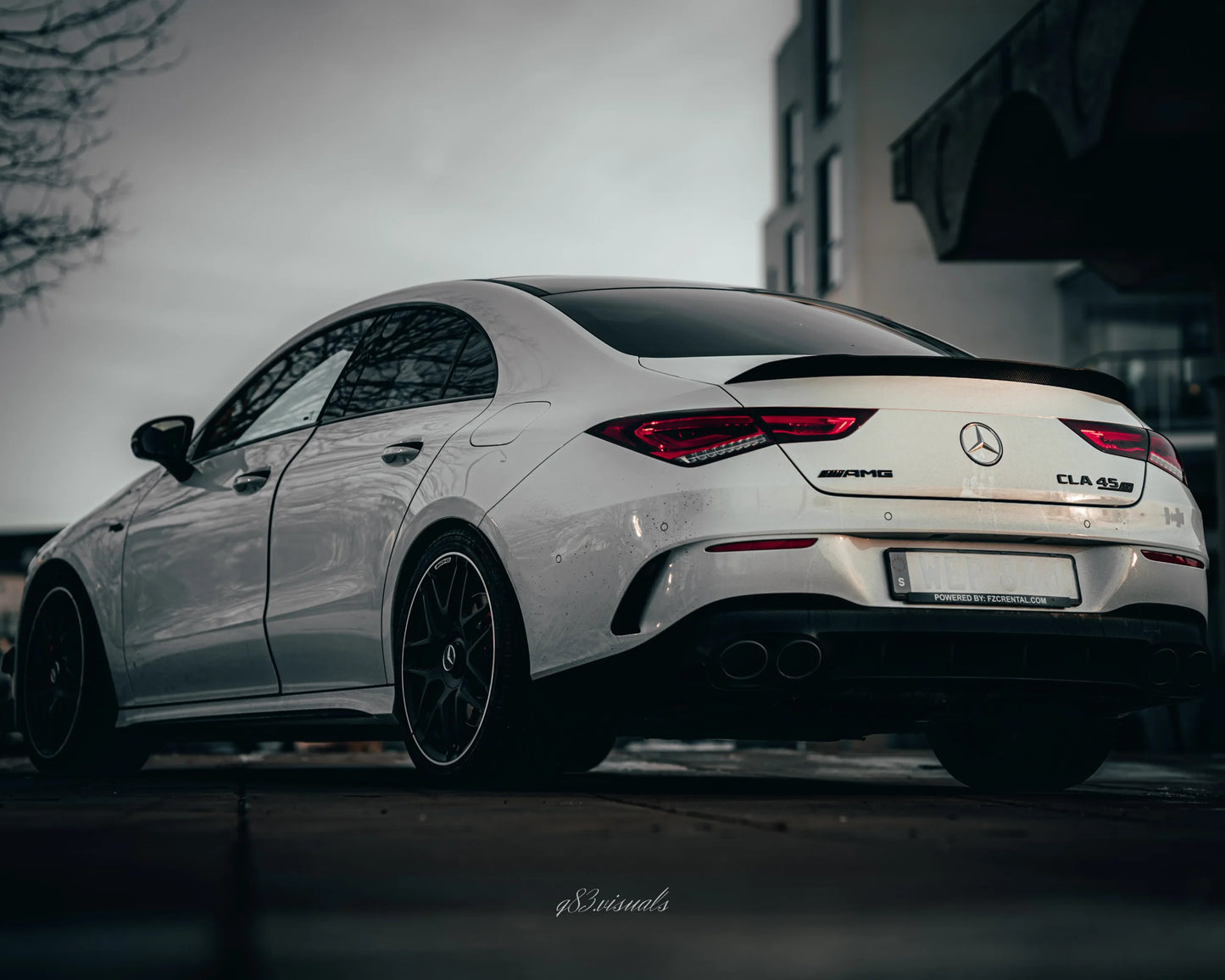 Kör| Hyr Mercedes CLA 45 AMG+ – Pocket Rocket