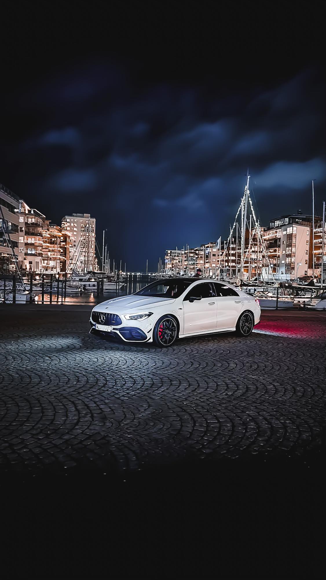 Kör| Hyr Mercedes CLA 45 AMG+ – Pocket Rocket